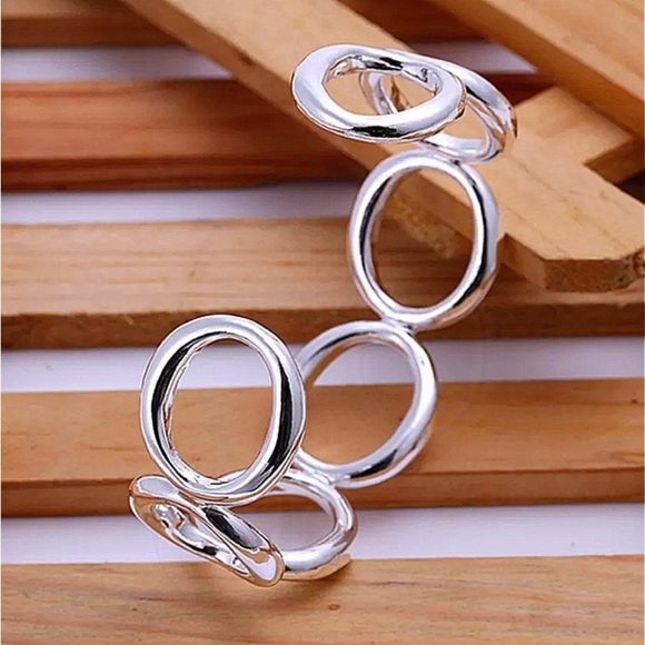 O Design Shaped Sterling Silver Bangle Bracelet - Picture 5 of 7